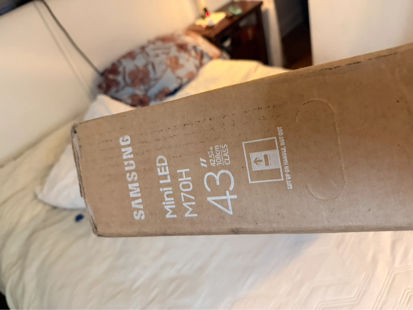 Samsung 43" Mini LED M70H 4K Smart TV - photo 5