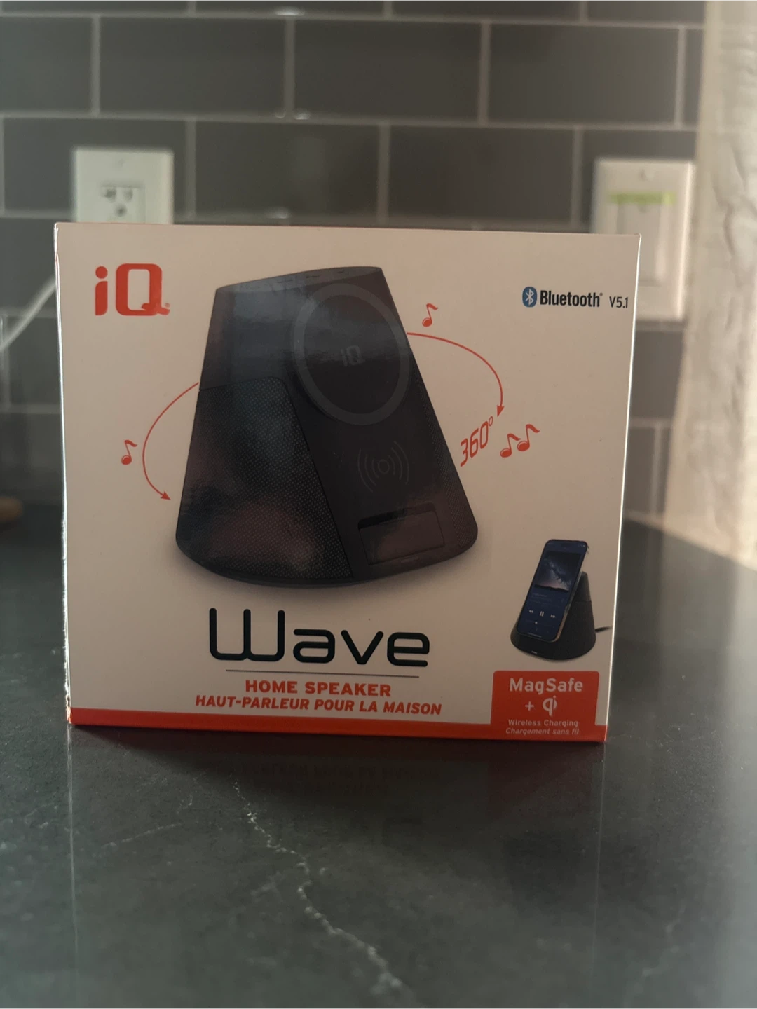 iQ Wave Home Speaker with MagSafe Wireless Charger