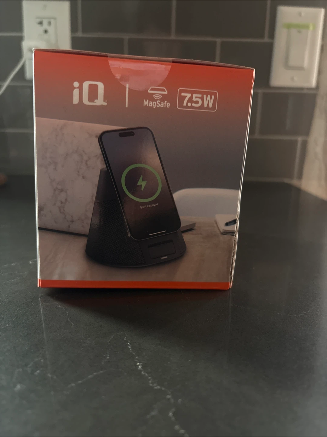 iQ Wave Home Speaker with MagSafe Wireless Charger - photo 2