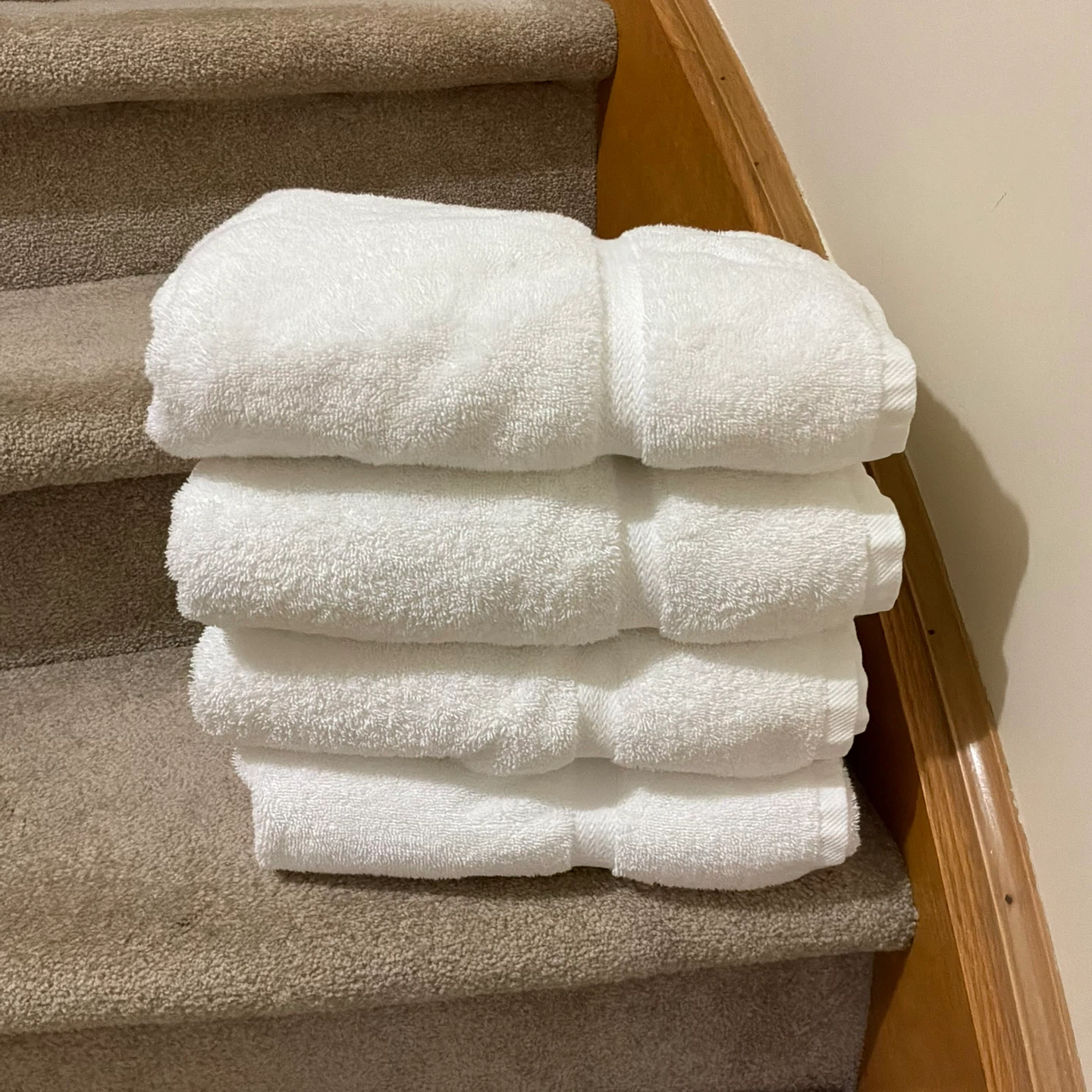 Set of 4 White thick cotton Spa Bath Towels 27"x54"