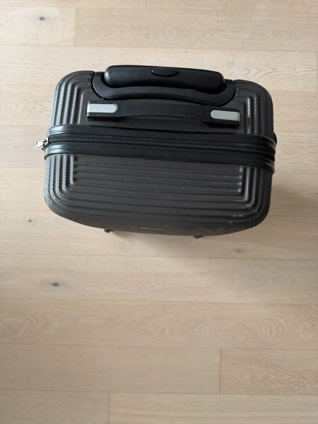Sestini Hard-Shell Carry-On Suitcase - photo 2