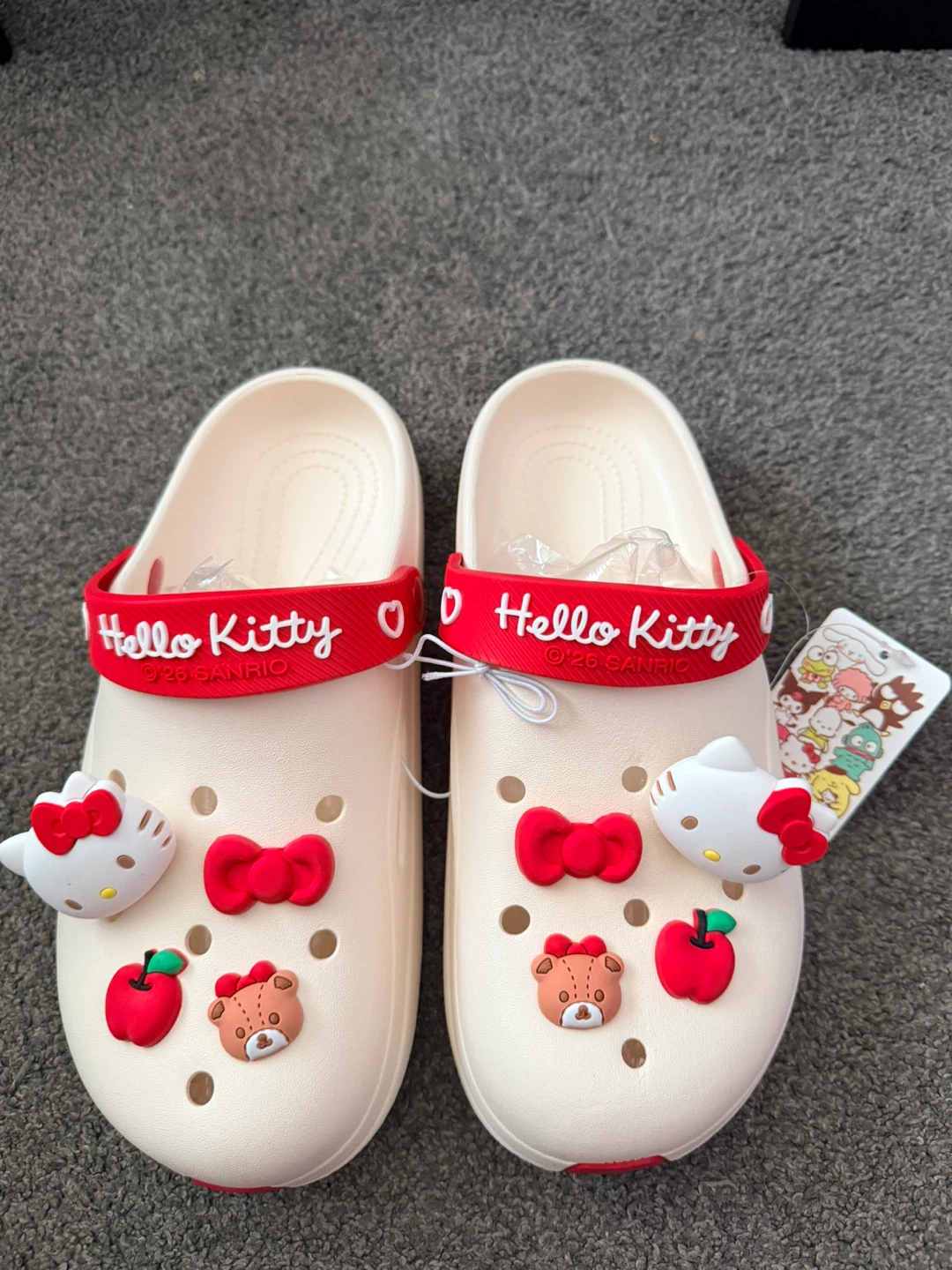 Hello kitty Sanrio crocs