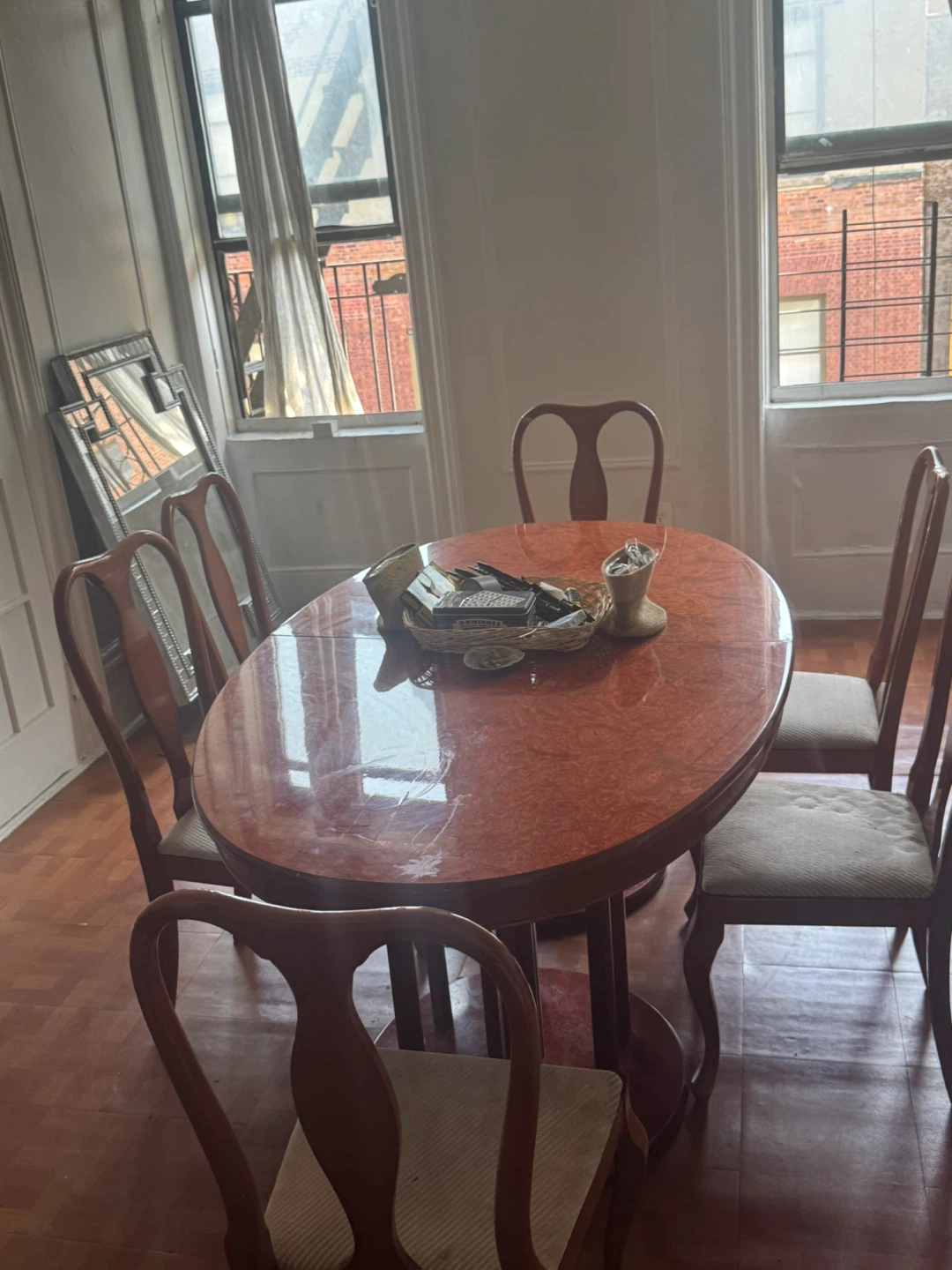 Oval Dining Table with 6 Chairs