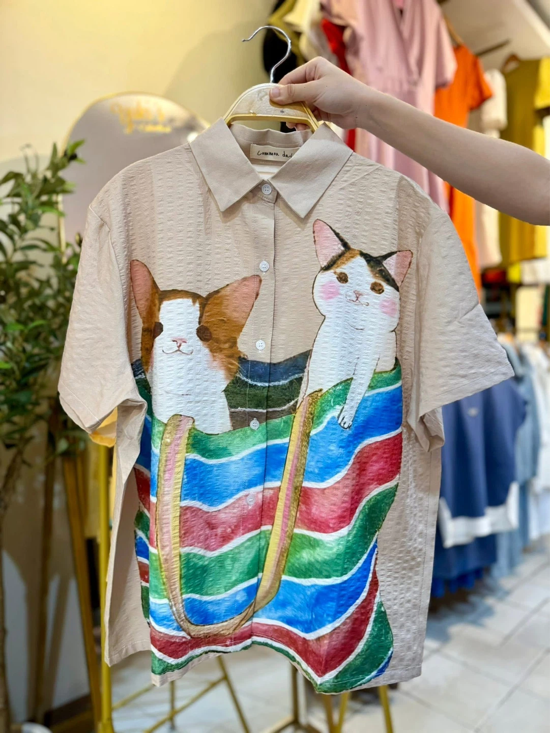 Women's Graphic Print Button-Up Shirt - photo 2