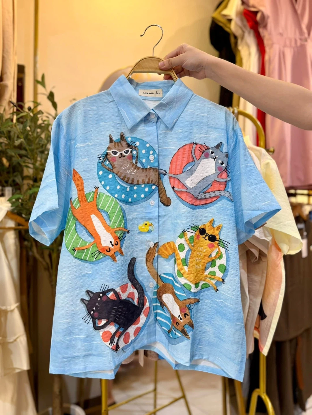 Women's Graphic Print Button-Up Shirt - photo 5