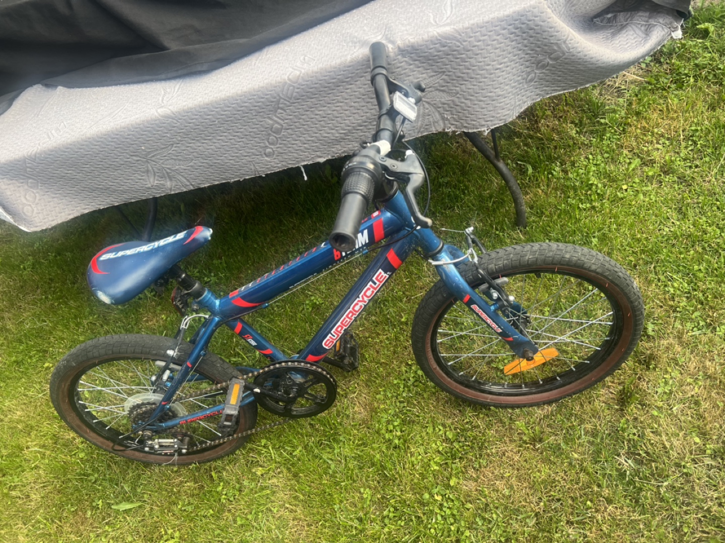 Supercycle Kids Bicycle needs air - photo 2