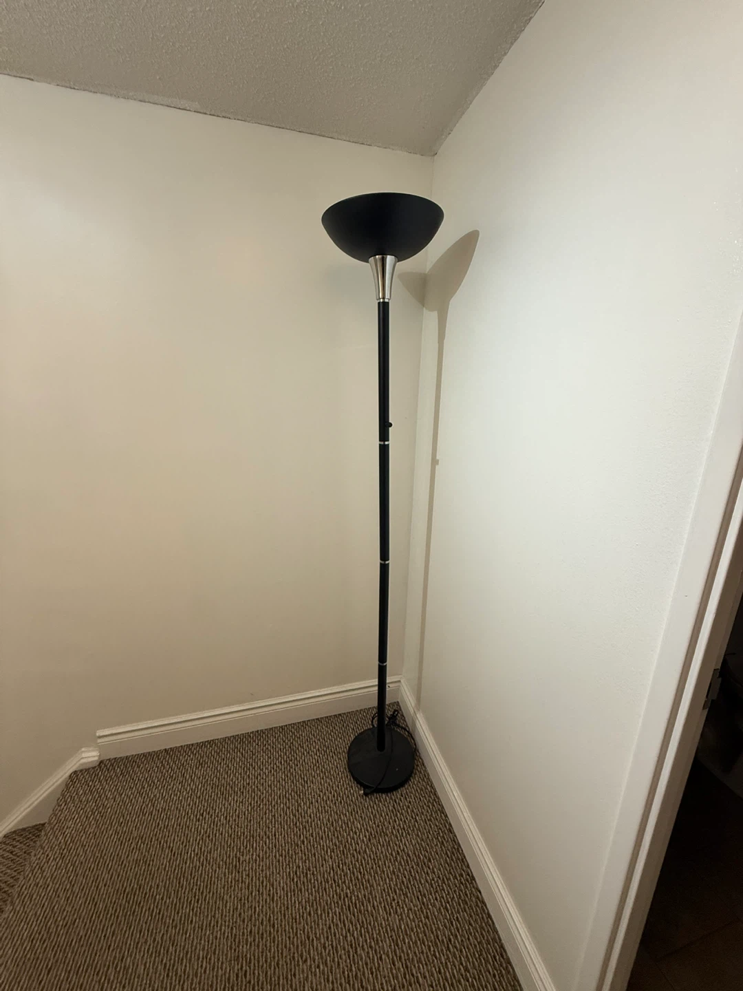 Black Metal Floor Lamp - photo 2