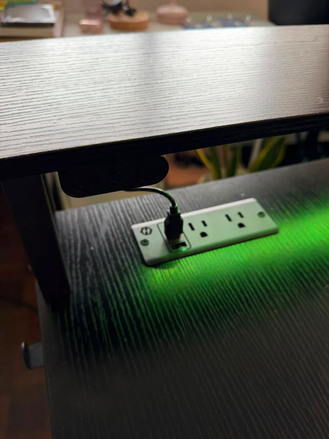 L-Shaped Gaming Desk and Office chair - photo 5