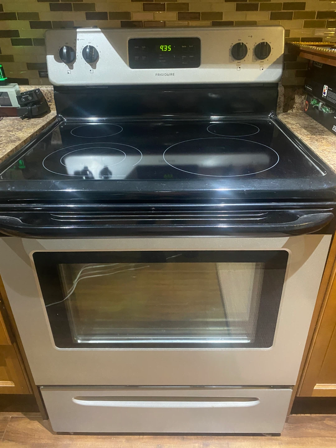 Frigidaire Electric Stove with Oven