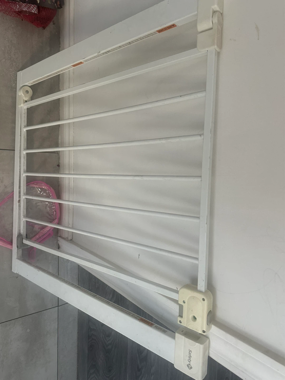 Safety 1st White Metal Baby Gate
