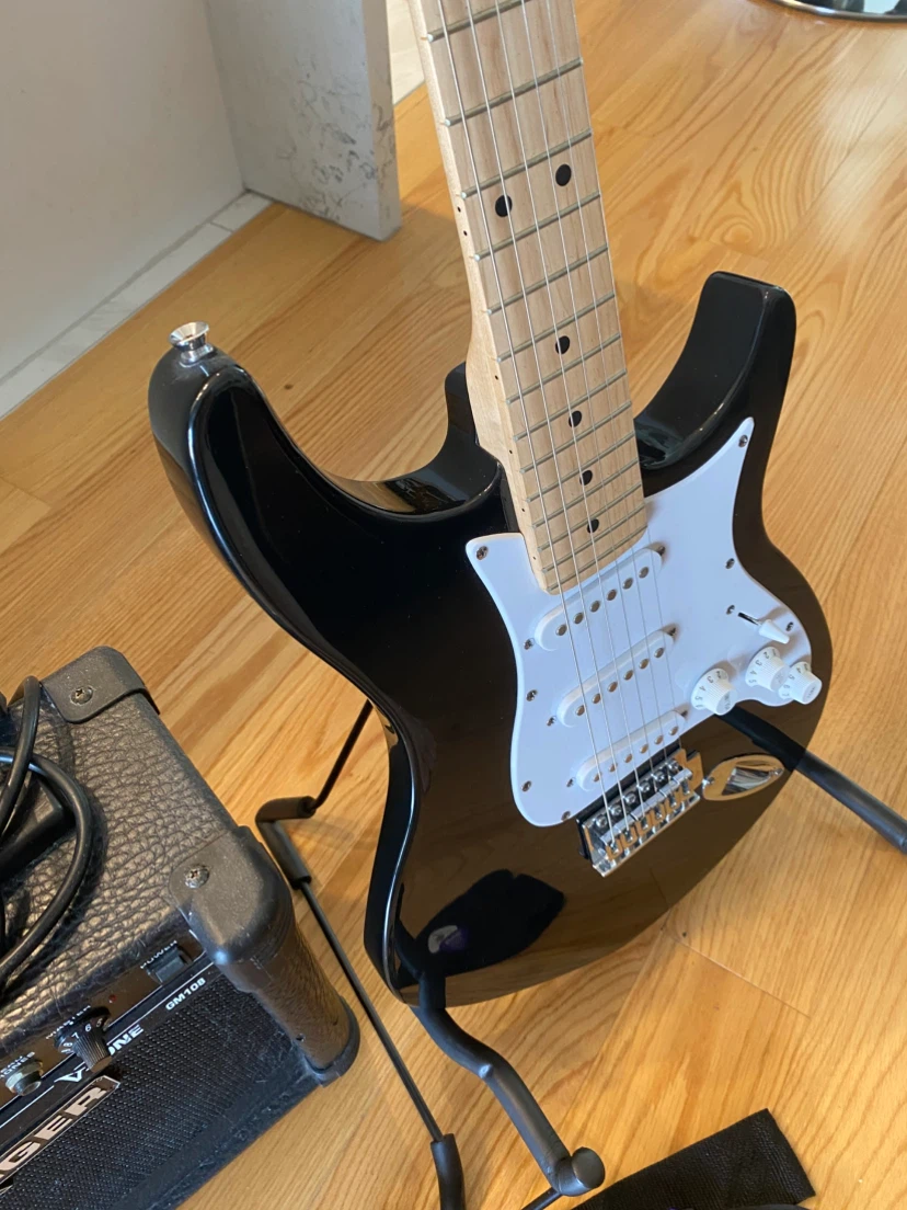 Excellent electric guitar package - photo 2