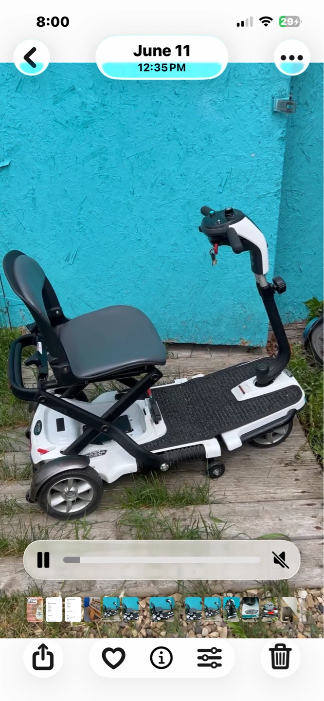 Folding mobility scooter