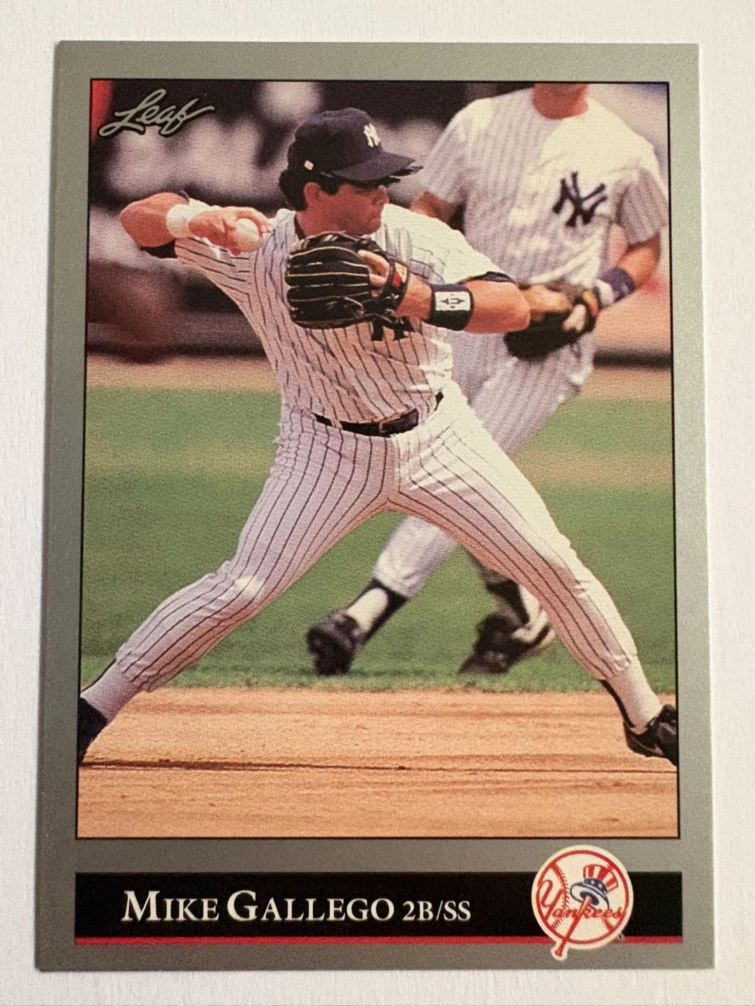 1992 Leaf Series 1 Mike Gallego Baseball Card