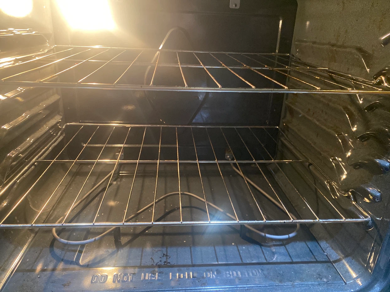Frigidaire Electric Stove with Oven - photo 3