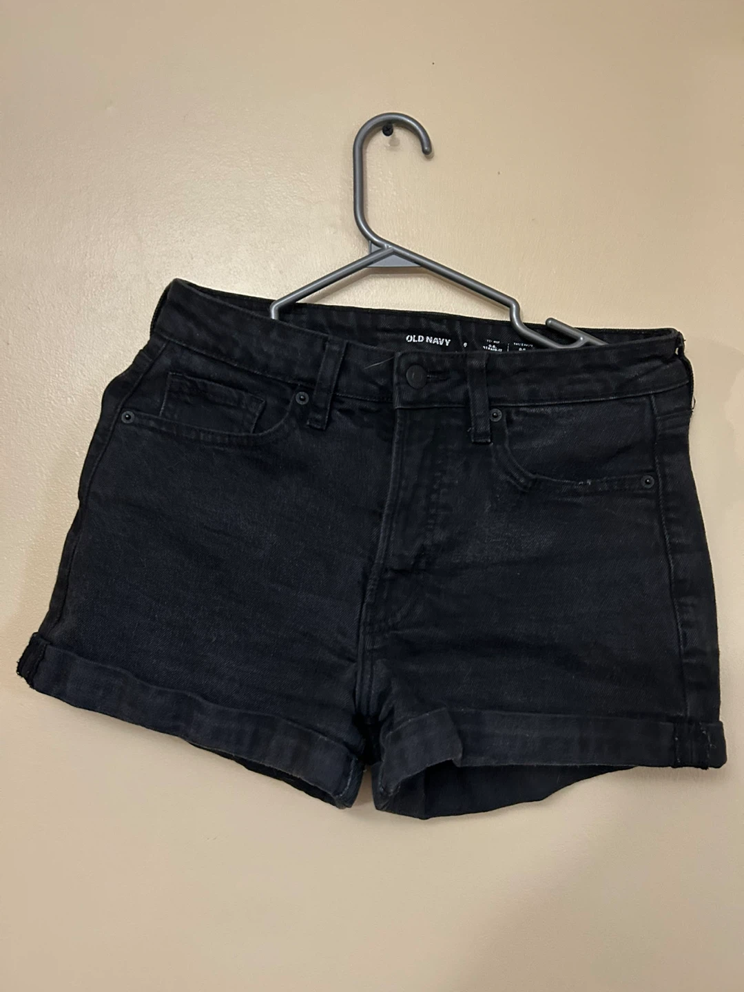 Old Navy Black Denim Shorts Women’s size 6