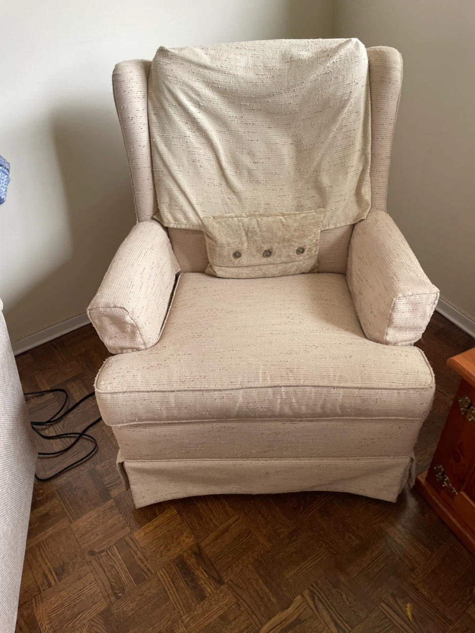 Cream swivel Wingback Accent Chair - photo 2