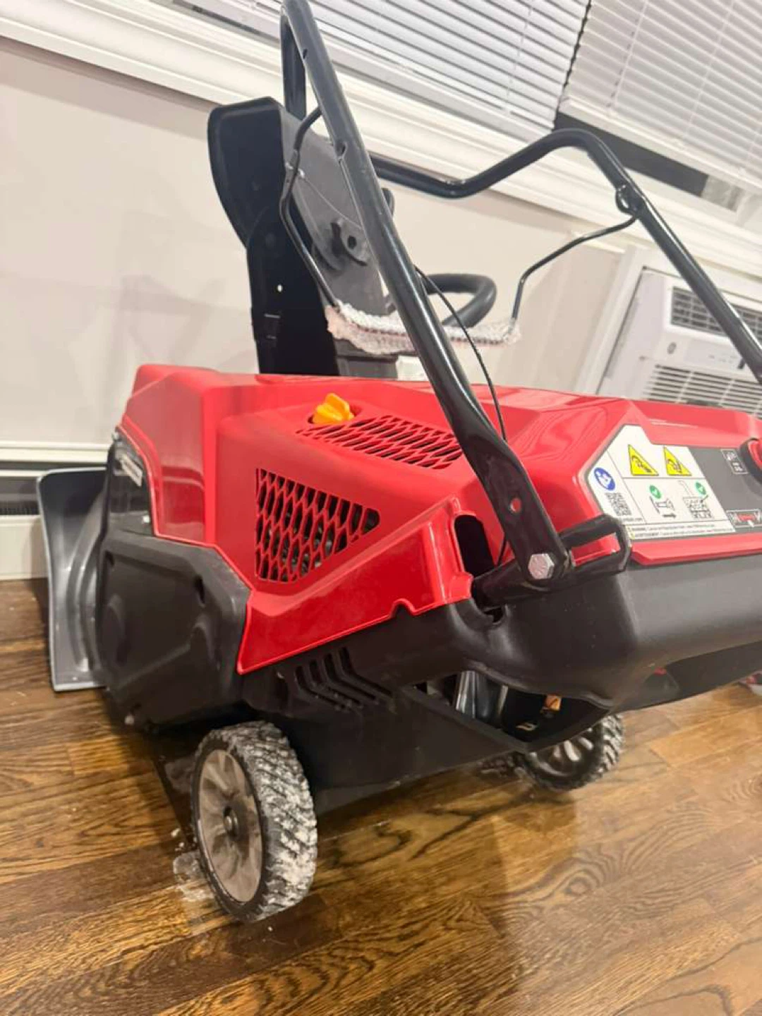 Troy-Bilt Squall 21" Snow Blower - photo 3