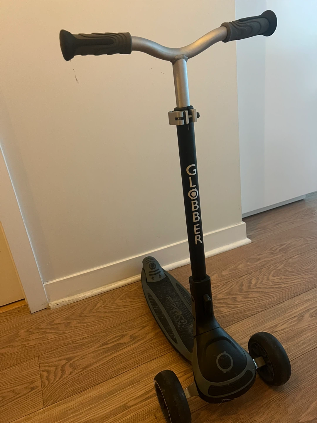 Globber 3-Wheel Scooter