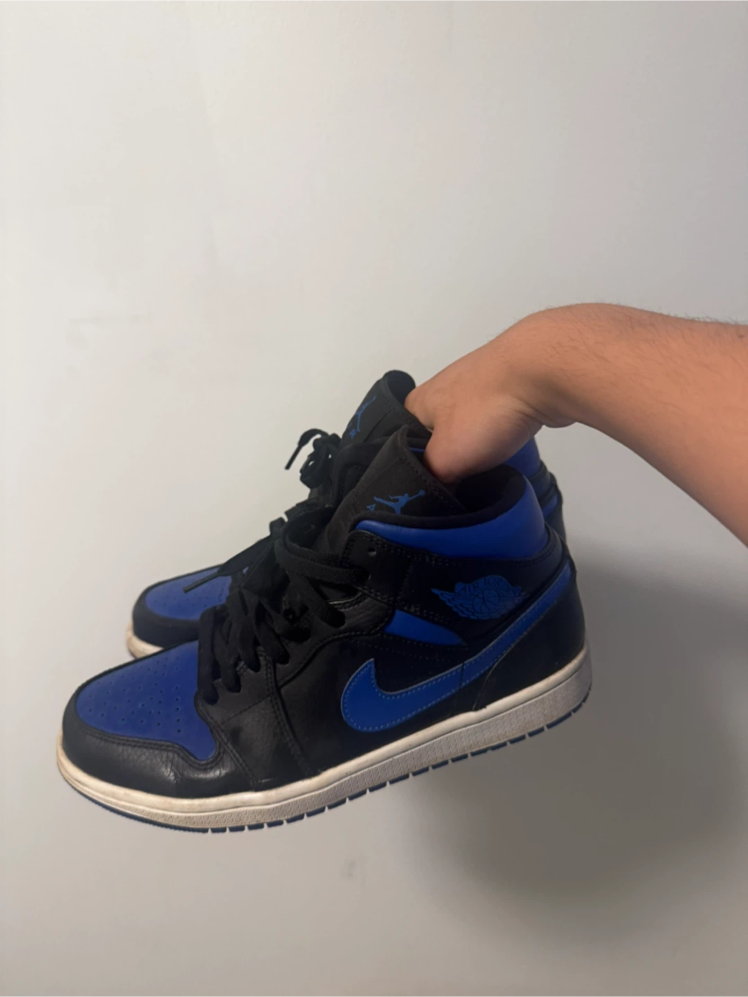 Jordan 1 Mid SE Royal Blue Sneakers