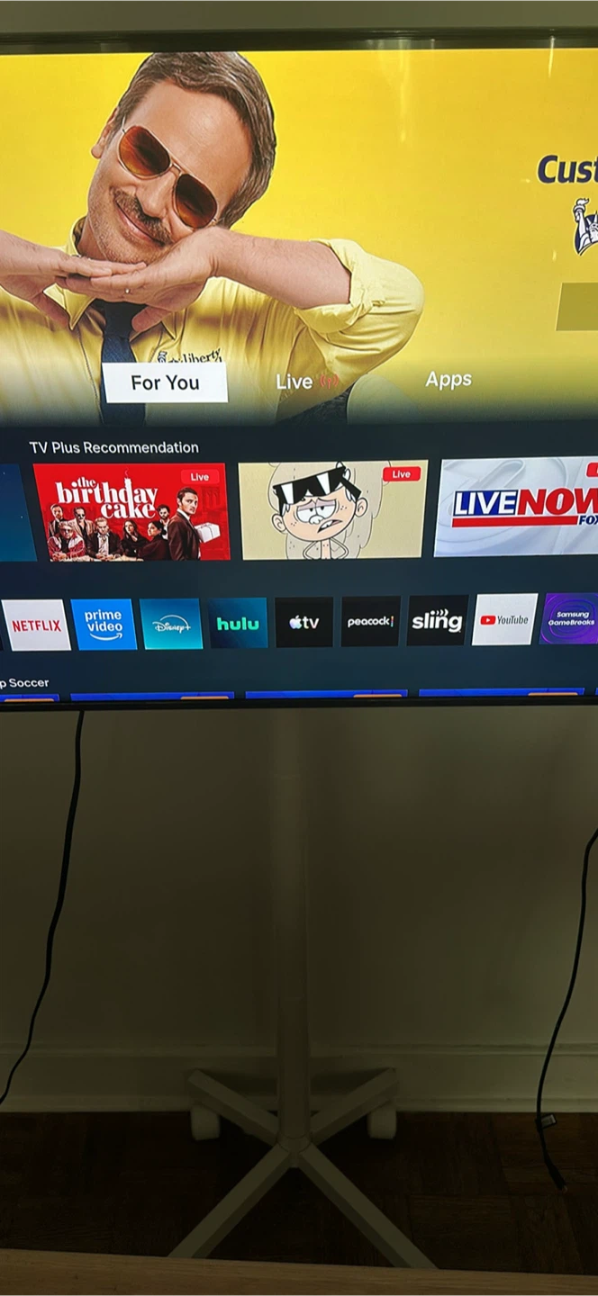 Samsung 43-Inch M7 Series 4K UHD Smart Monitor - photo 3