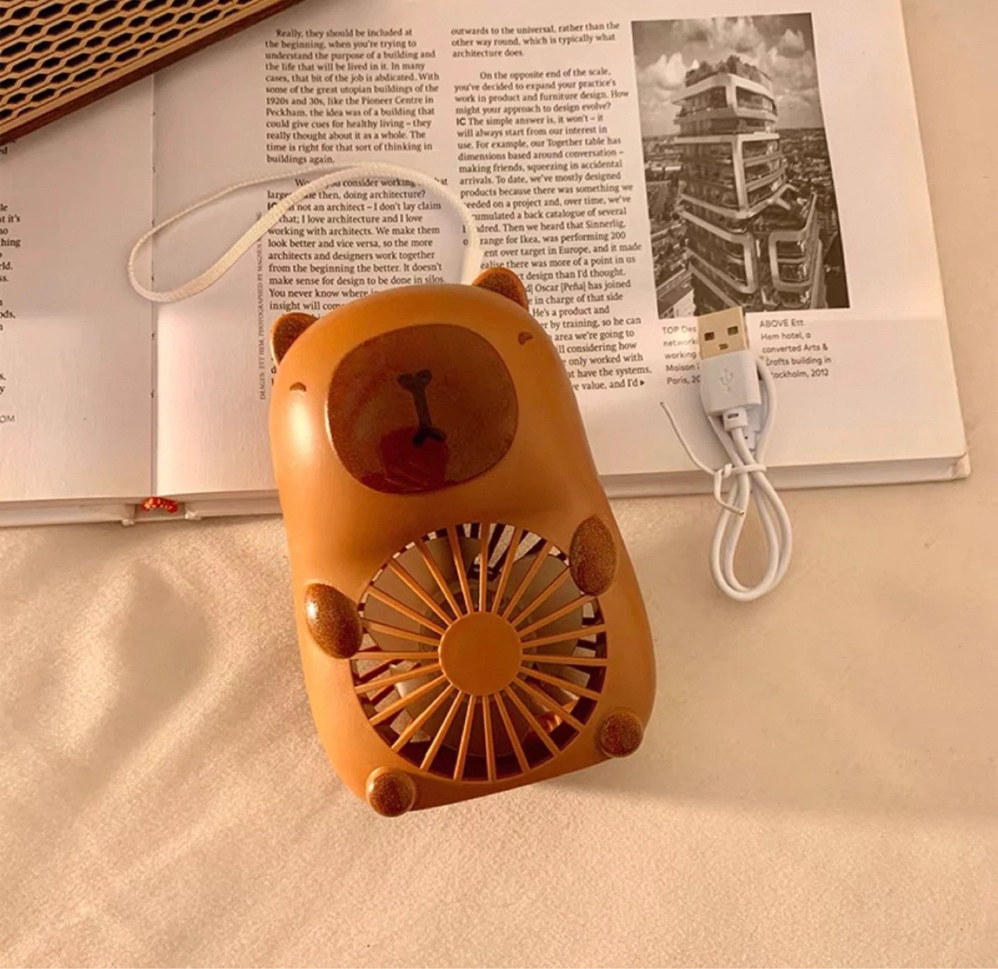 Capybara Mini Fan