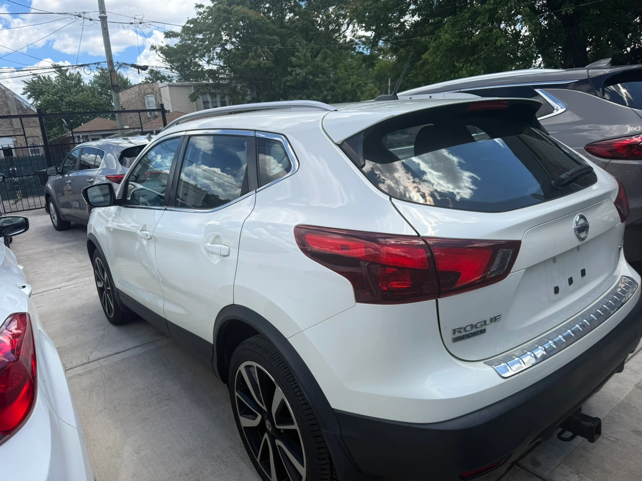 2016 White Nissan Rogue Sport SUV - photo 3