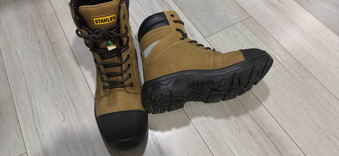Stanley Work Boots - photo 2
