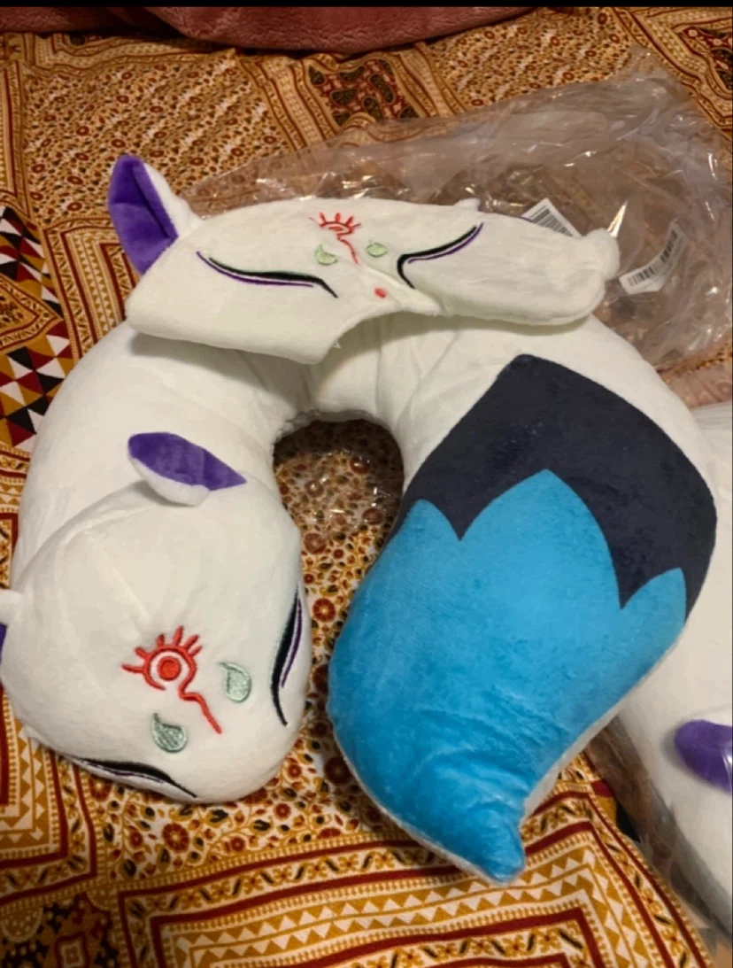 White Fox Plush Neck Pillow - photo 2