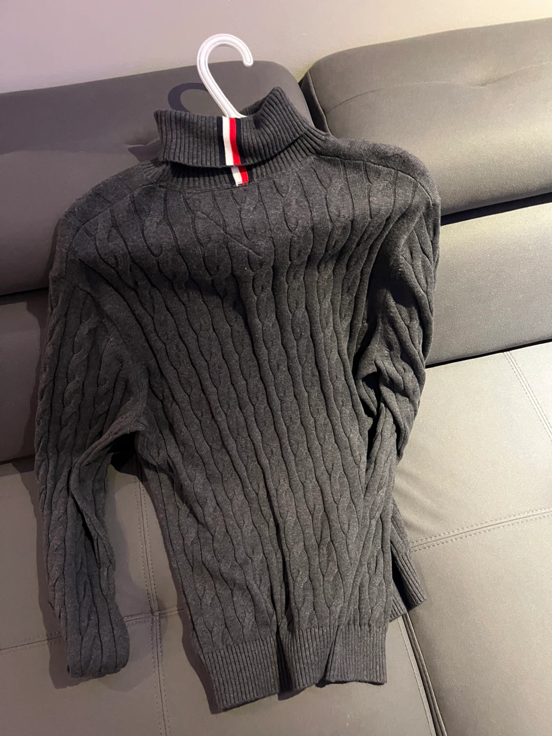 BRANDED HOODIE FOR SALE - photo 5