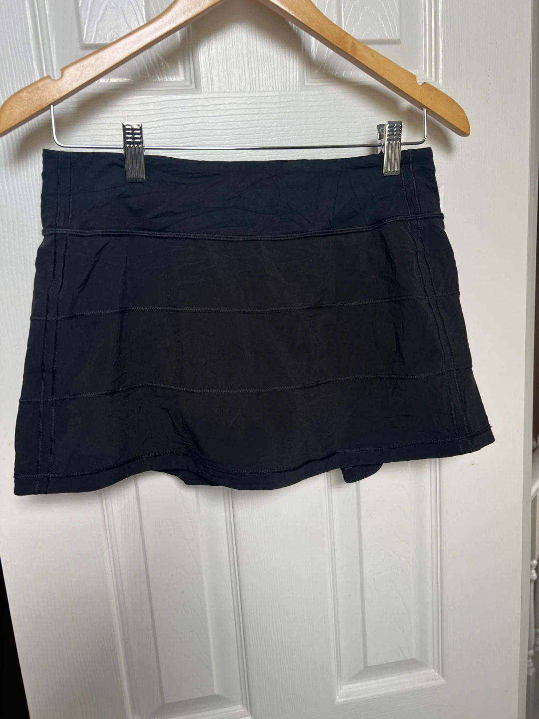 Lululemon Black Skirt size 6