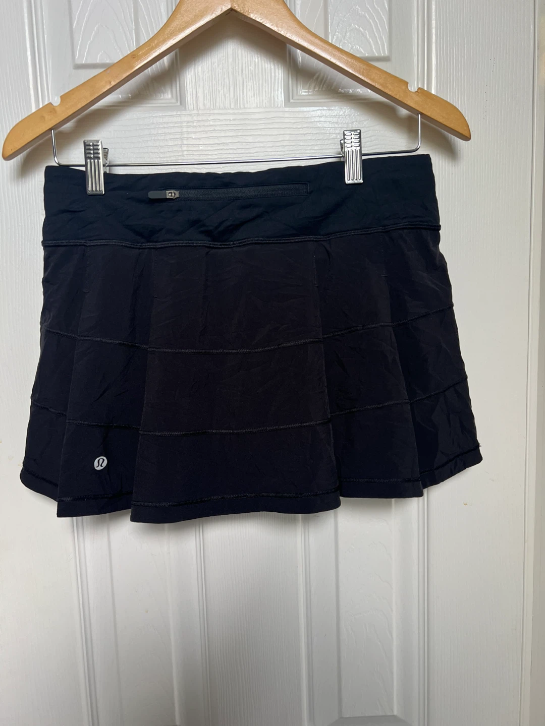Lululemon Black Skirt size 6 - photo 2