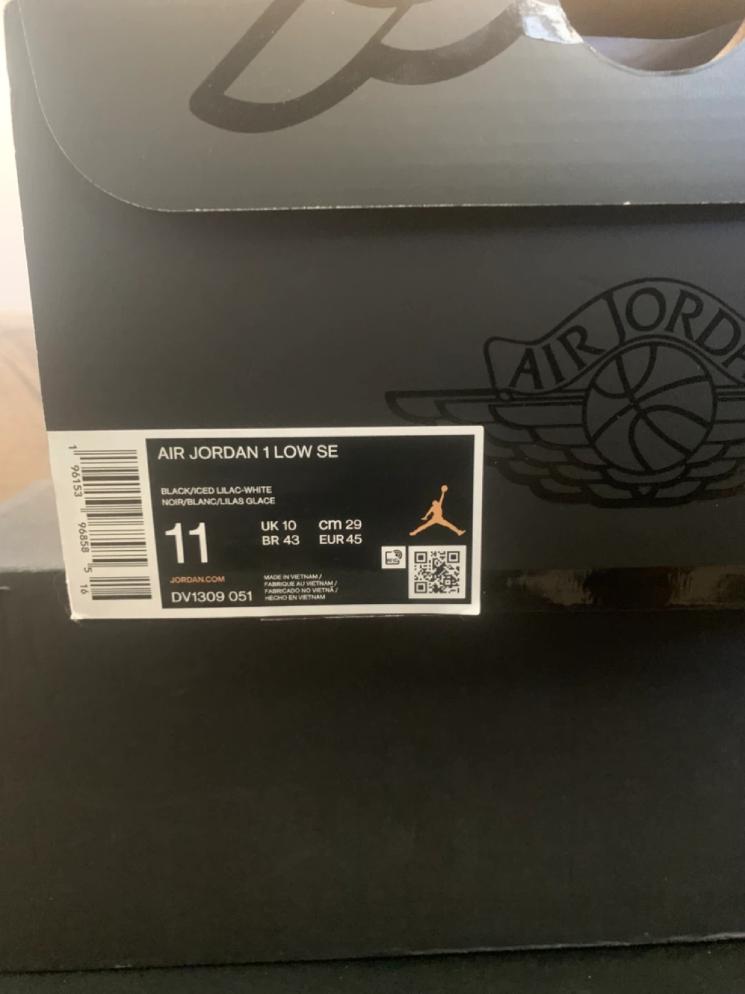 Air Jordan 1 Low SE Black/Iced Lilac-White