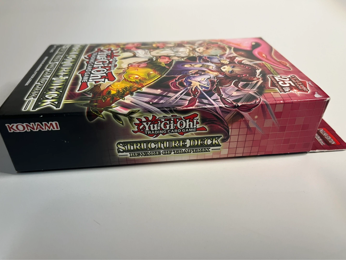 Yu-Gi-Oh! Structure Deck: Beware of Traptrix - photo 5