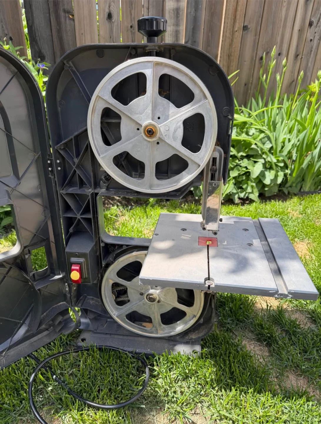 Sears Craftsman 9" 2 Wheel Band Saw 1/5 HP - photo 4