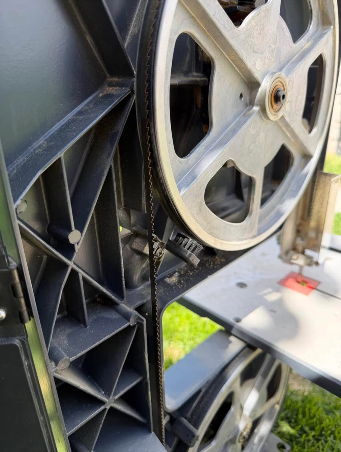 Sears Craftsman 9" 2 Wheel Band Saw 1/5 HP - photo 5