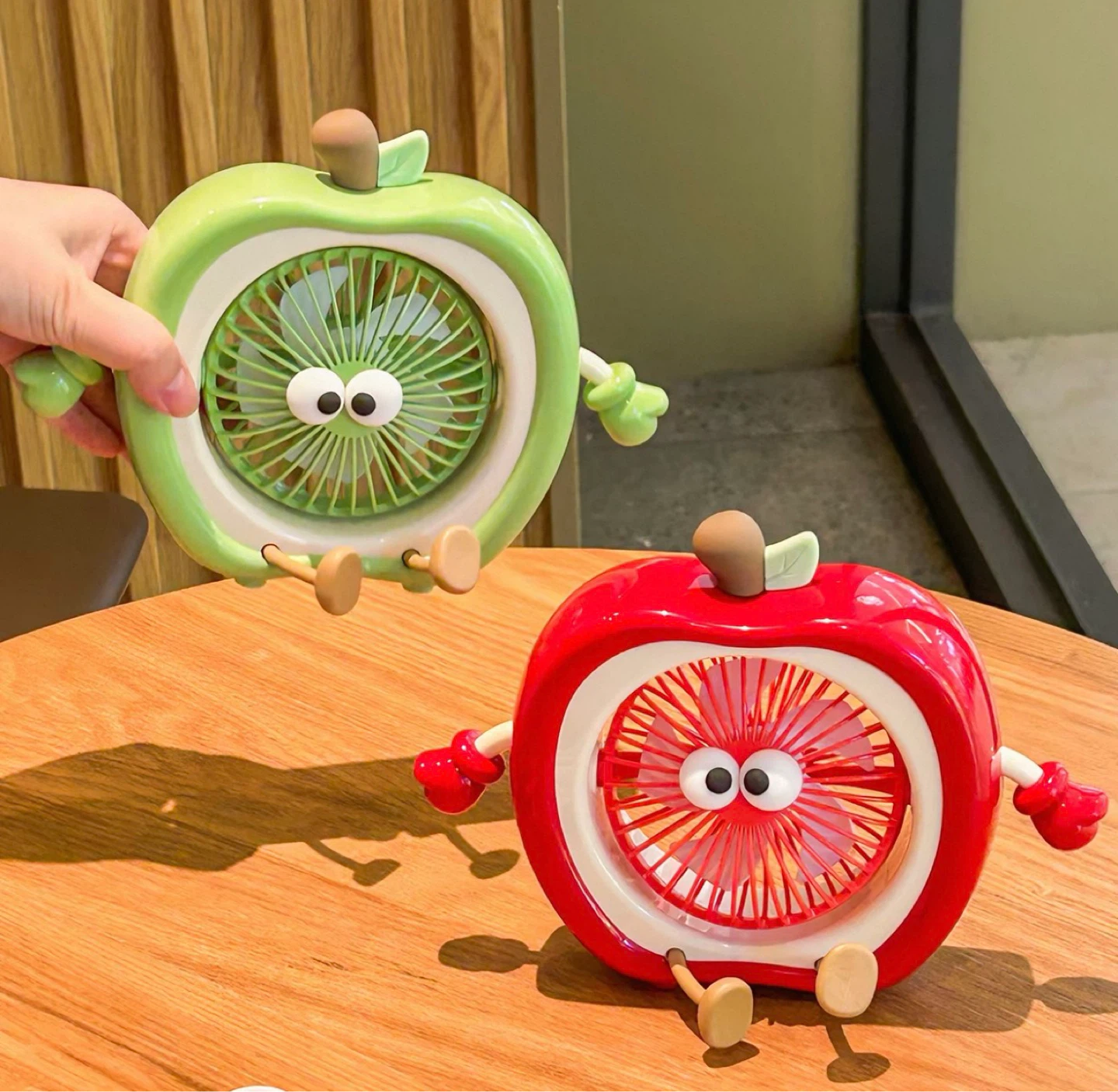 Apple-style handheld mini fan - photo 2