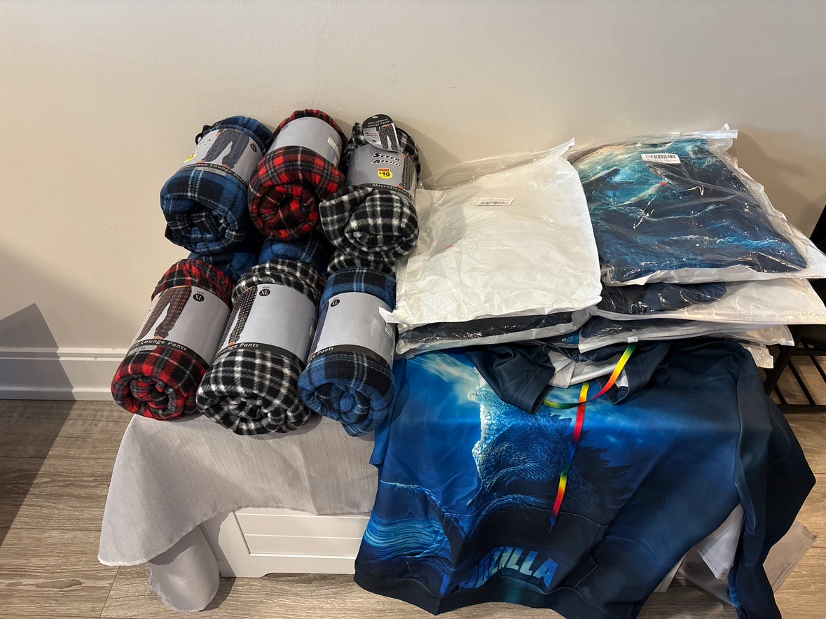 9 Men’s Fleece pants & 9 Hoodies