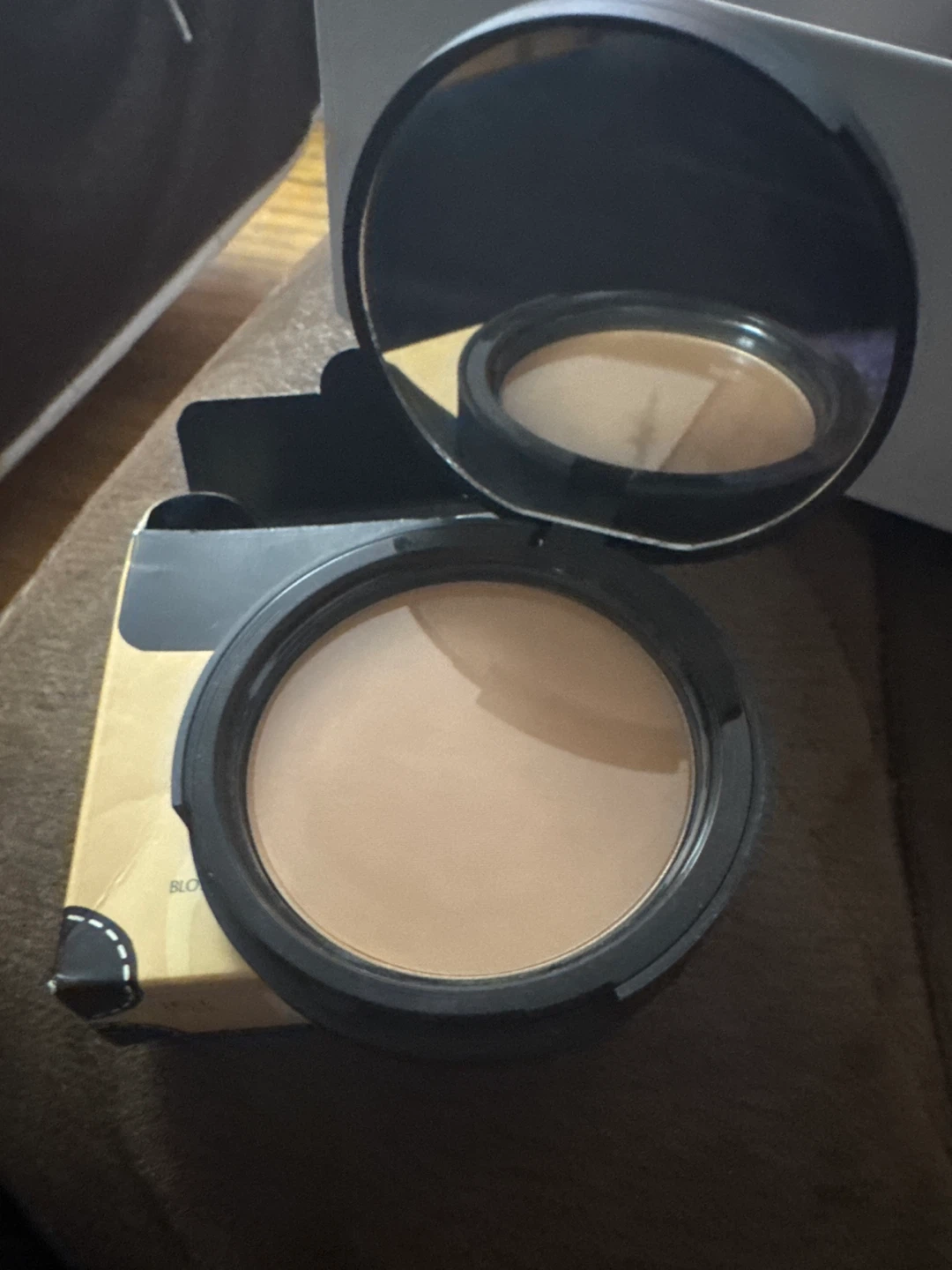 Benefit Get Even Blot Away Shine & Discoloration Face Powder