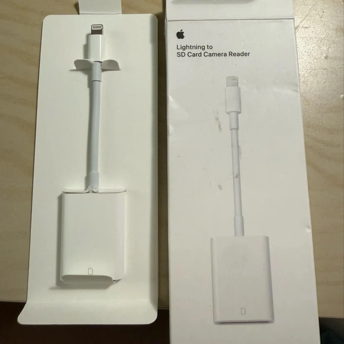 Apple Lightning to SD Card Camera Reader