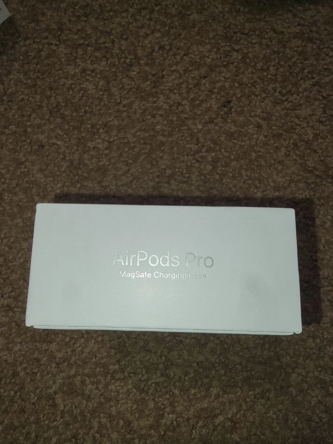 Apple AirPods Pro (2nd Gen) MagSafe Charging Case - photo 3