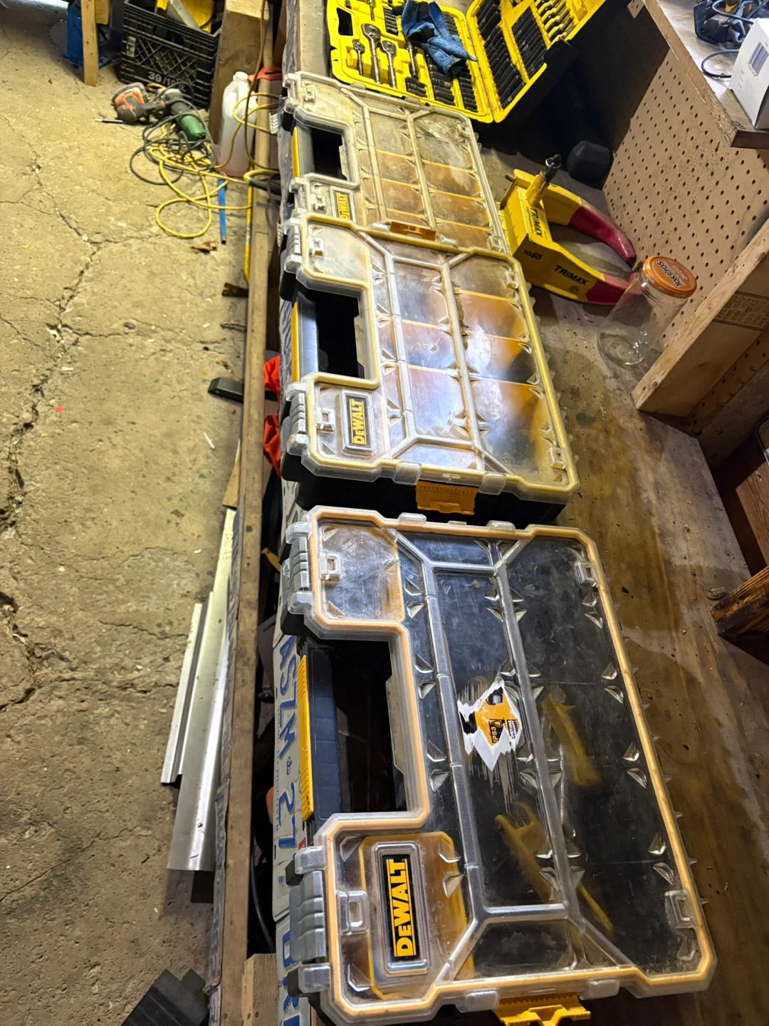 DEWALT Pro Organizers Tool Box with Assorted Fasteners - photo 3