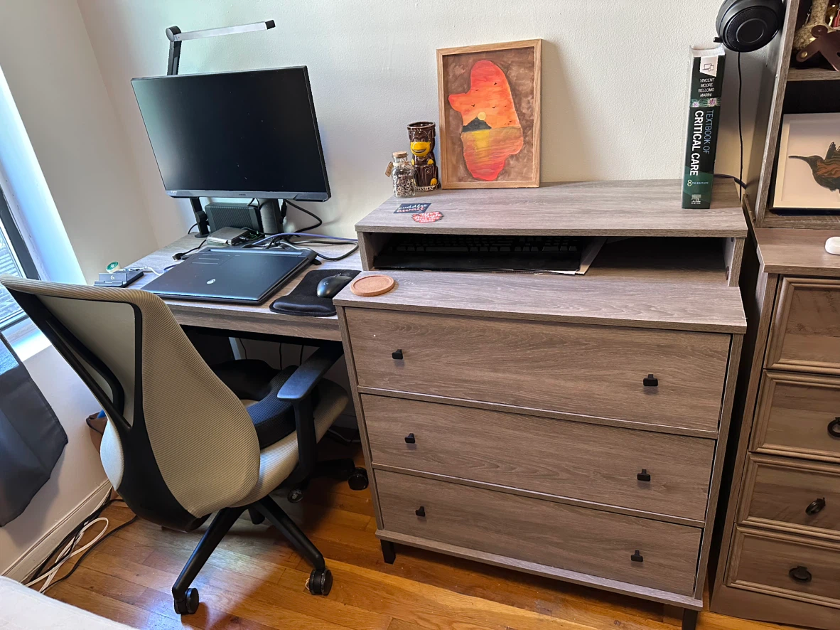 Desk/Dresser Combo - photo 2