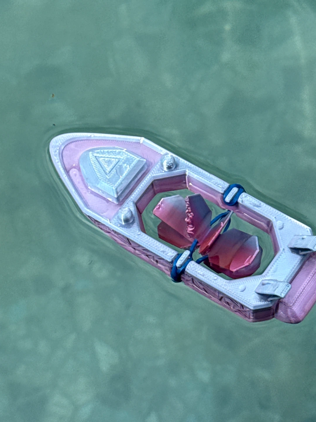 3D printed boat with self propelled elastic system - photo 2