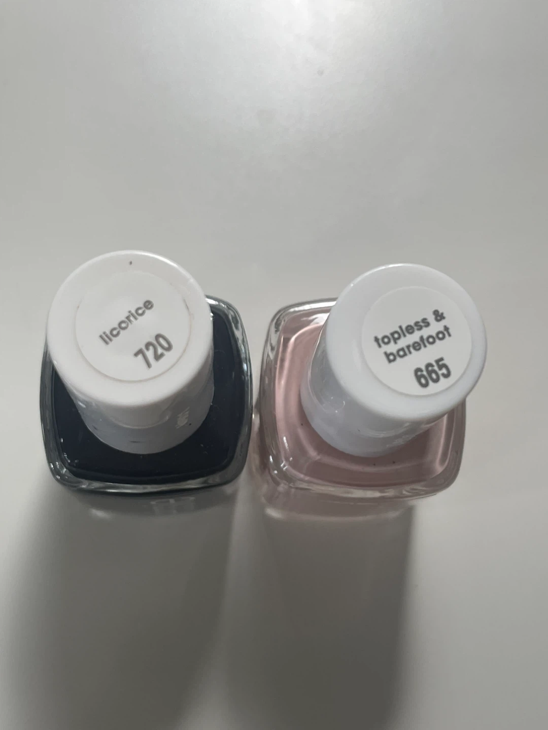 Essie Nail Polish - Licorice & Topless & Barefoot - photo 2