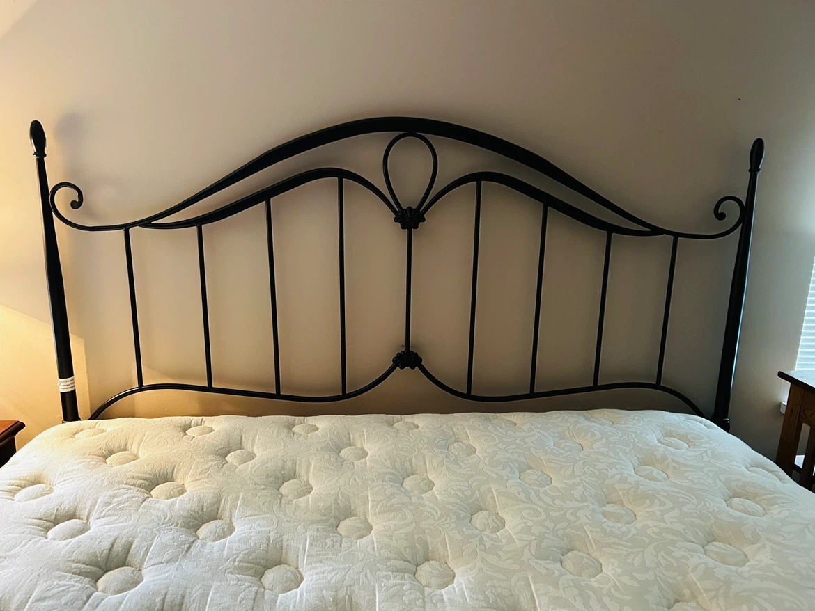 King size bed & luxury pillow top Mattress set - photo 2