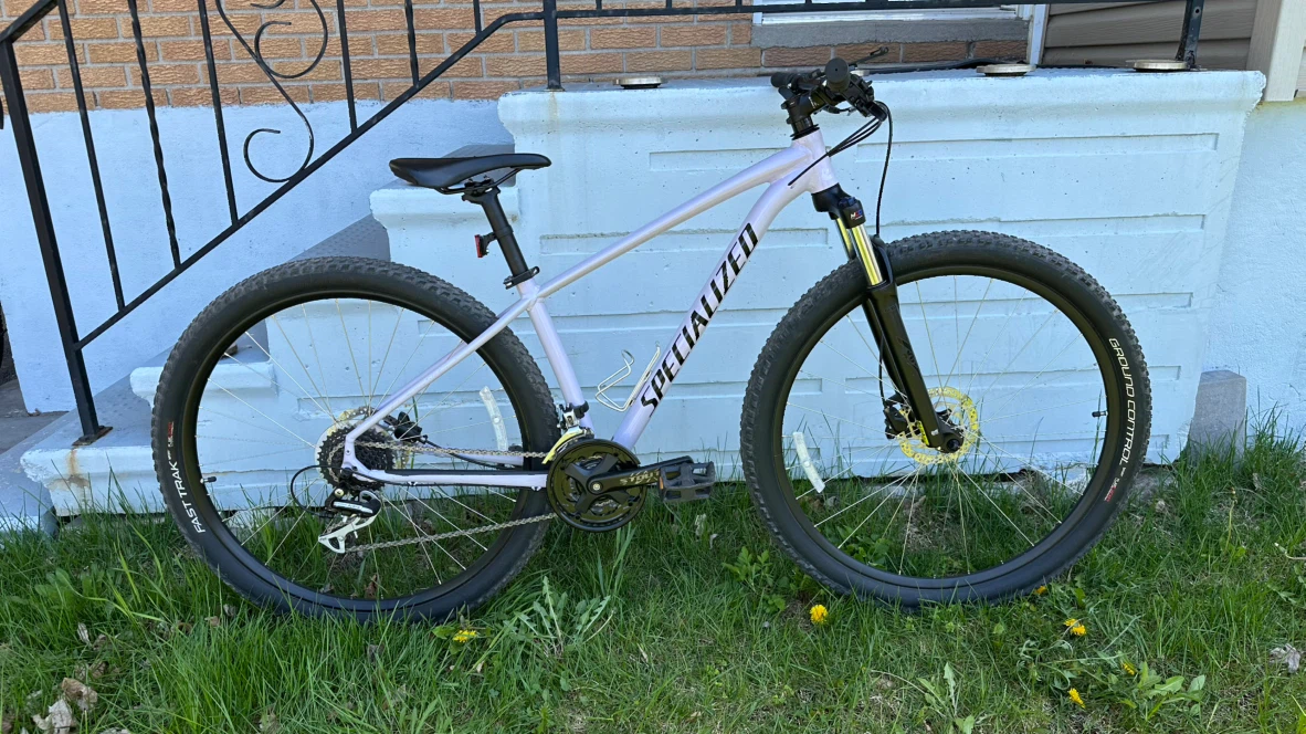 95% new Specialized Rockhopper sport Mountain Bike - Lavender