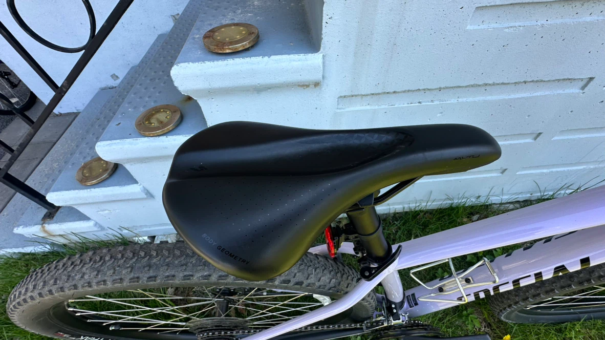 95% new Specialized Rockhopper sport Mountain Bike - Lavender - photo 5