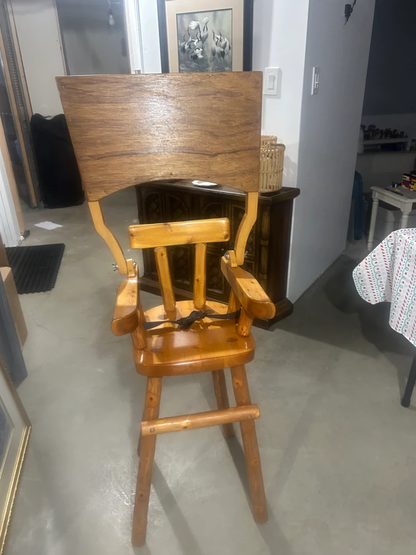 High chair - photo 2