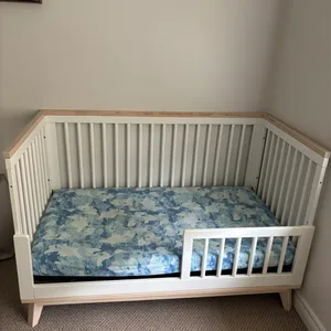 Toddler bed