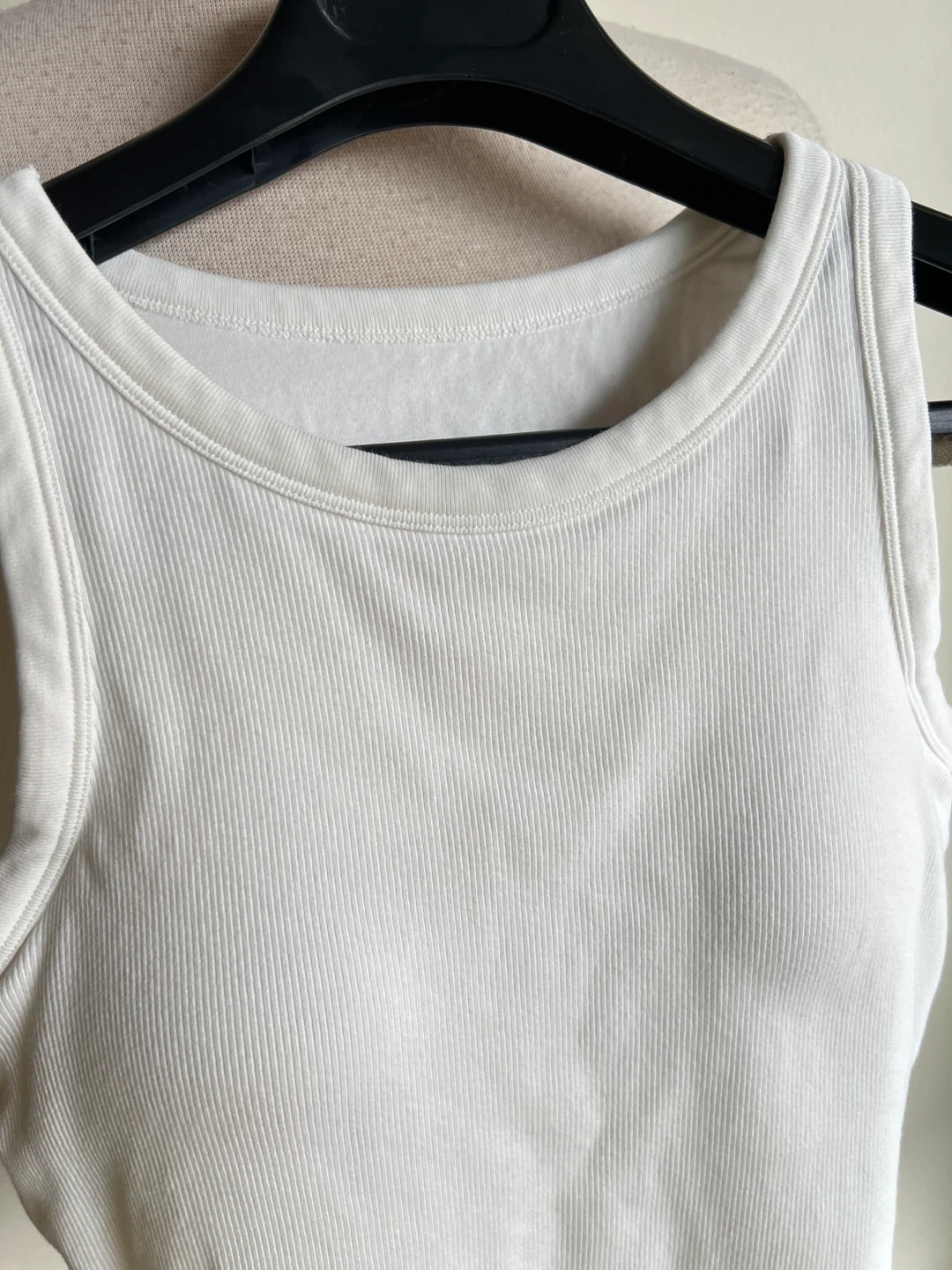 UNIQLO Ribbed Tank Top - White - photo 2